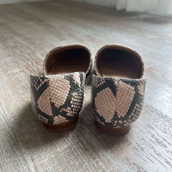 Steve Madden Snake Skin Pattern Flats - Picture 2 of 5